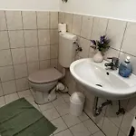 Kaiser-rooms Stralsunder Ring 18 *