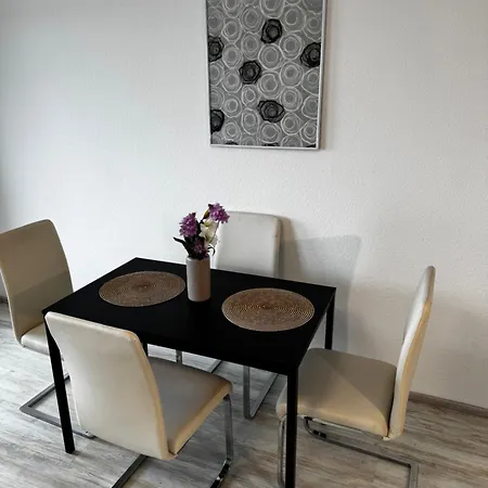 Kaiser-rooms Stralsunder Ring 18 * 沃尔夫