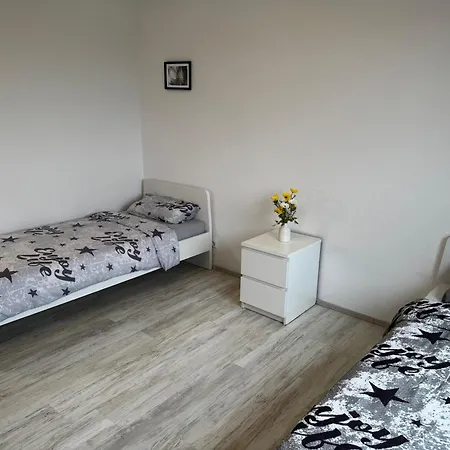 Appartamento Kaiser-rooms Stralsunder Ring 18 *